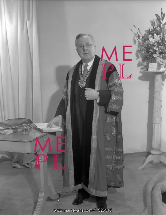 : Sir Harry Platt