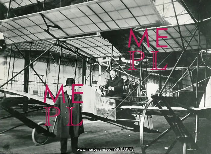 : Sir Hiram Maxim with his assistant Dr A.P. Thurston : Sir Hiram Maxim with his assistant Dr A.P. Thurston