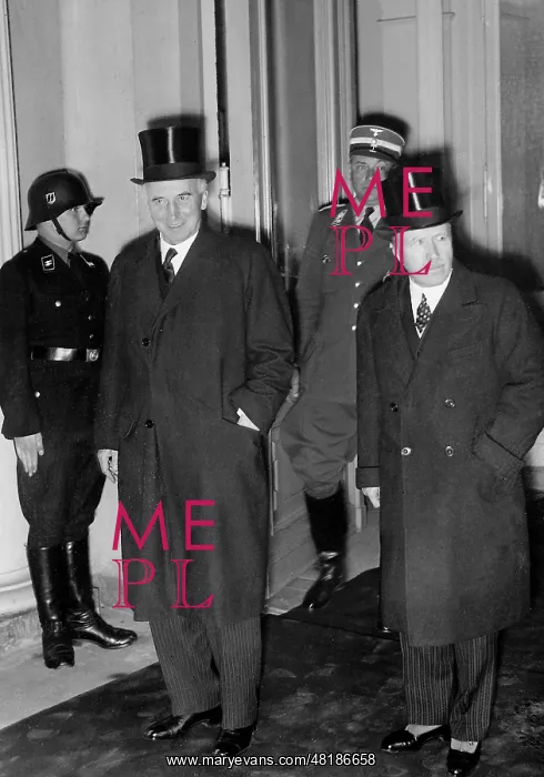 : Sir John Simon and Sir Eric Phipps in Berlin, 1935 : Sir John Simon and Sir Eric Phipps in Berlin, 1935