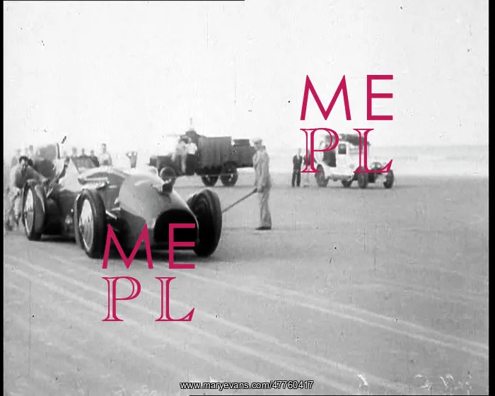 : Sir Malcolm Campbell breaking the land speed : Sir Malcolm Campbell breaking the land speed