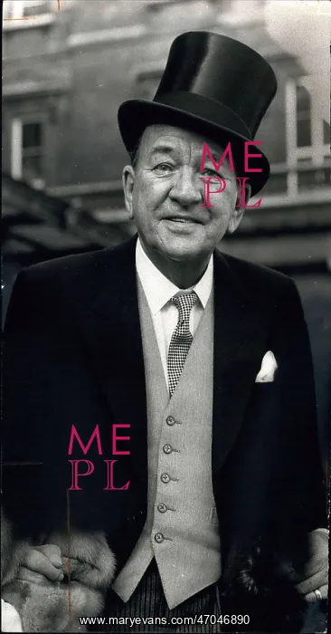 : Sir Noel Coward, composer and playwright : Sir Noel Coward, composer and playwright