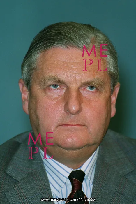 : Sir Patrick Mayhew MP : Sir Patrick Mayhew MP