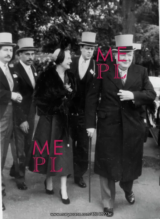 : Sir Winston Churchill at the races : Sir Winston Churchill at the races