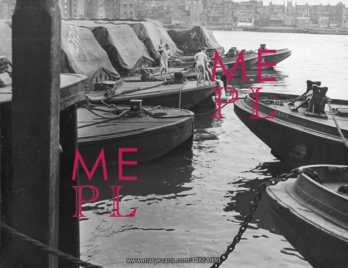 : SKINNYDIPPING AT WAPPING : SKINNYDIPPING AT WAPPING