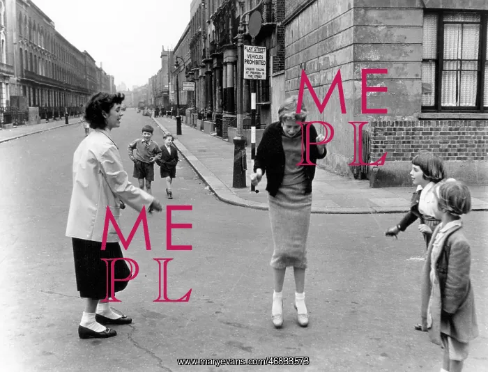 : SKIPPING IN STREET : SKIPPING IN STREET