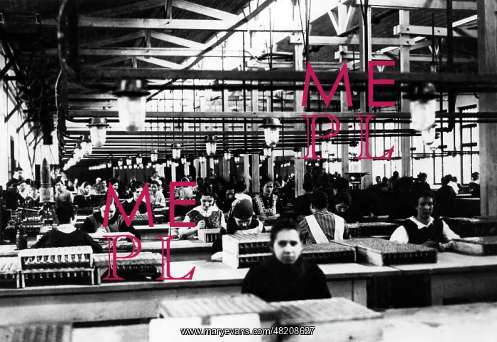 : Skoda industry workshop in Pilsen, 1917 : Skoda industry workshop in Pilsen, 1917