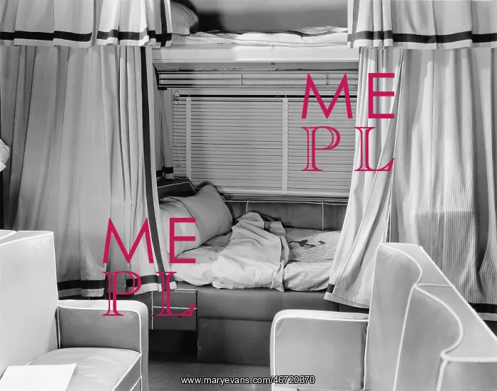 : Sleeping compartment on train : Sleeping compartment on train