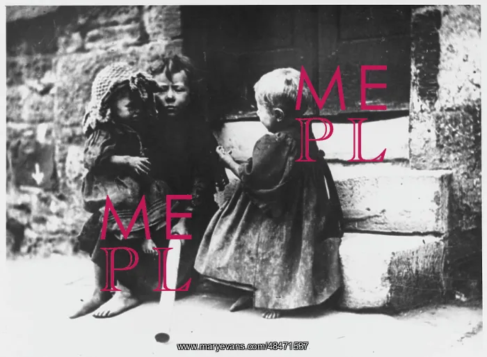 : SLUM CHILDREN LATE 19C : SLUM CHILDREN LATE 19C