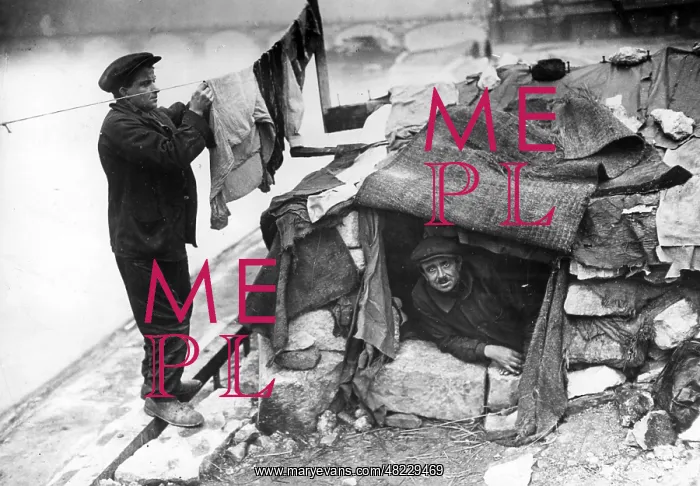 : Slums of the unemployed in Paris, 1935 : Slums of the unemployed in Paris, 1935