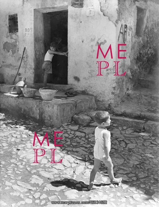 : Two small boys in Cefalu, Sicily : Two small boys in Cefalu, Sicily