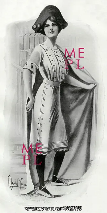: Smart bathing dress 1912 : Smart bathing dress 1912