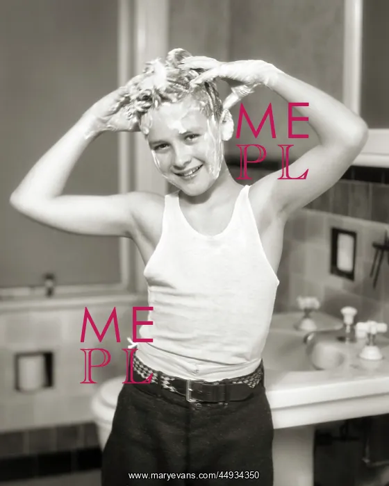 : Smiling Boy Shampooing his Hai : Smiling Boy Shampooing his Hai