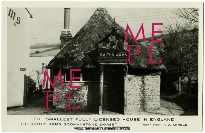 : The Smiths Arms, Godmanstone, Dorset : The Smiths Arms, Godmanstone, Dorset