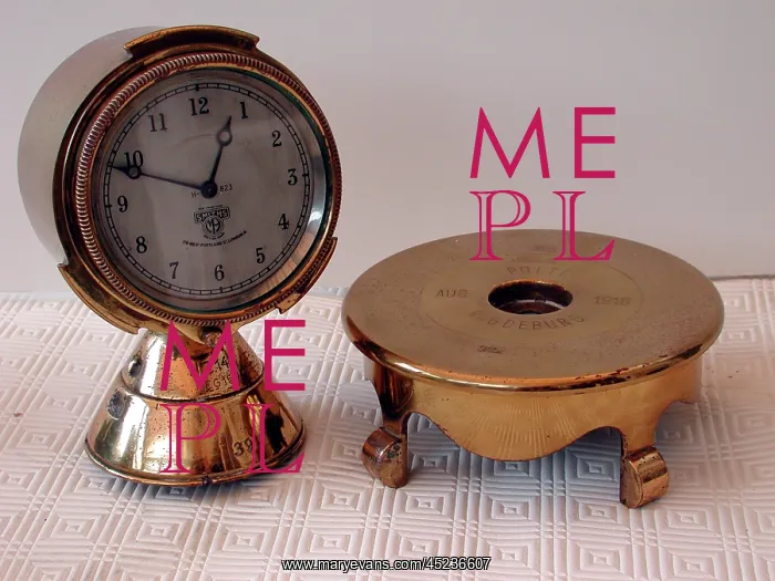 : A Smith's H823 clock encased in a German 77 mm shellcase : A Smith's H823 clock encased in a German 77 mm shellcase