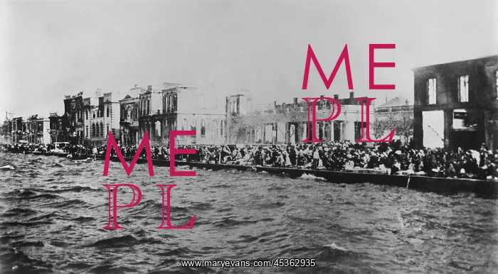 : Smyrnas Wall of Humanity, Sept. 1922. Thousands : Smyrnas Wall of Humanity, Sept. 1922. Thousands