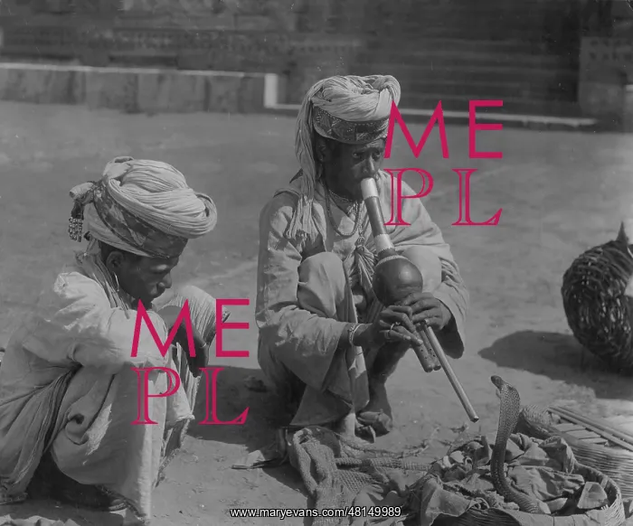 : Snake charmer in India, 1934 : Snake charmer in India, 1934