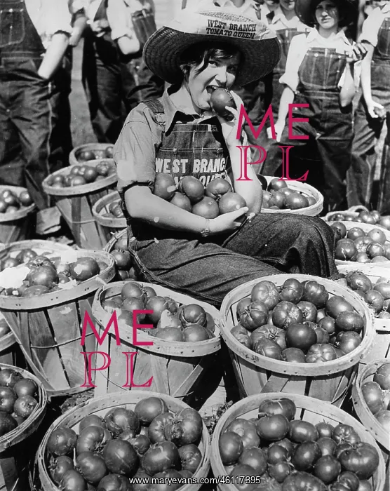 : The so-called Queen of Tomato Carnival : The so-called Queen of Tomato Carnival