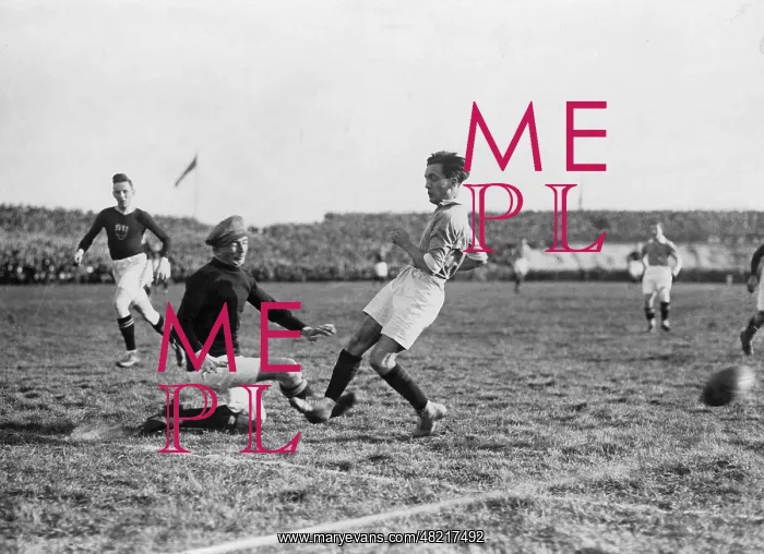 : Soccer game between Berlin and Munich, 1922 : Soccer game between Berlin and Munich, 1922