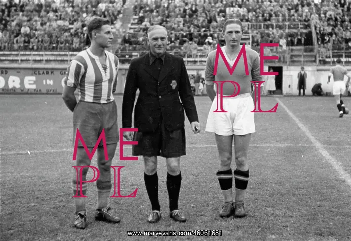 : Before a soccer match : Before a soccer match