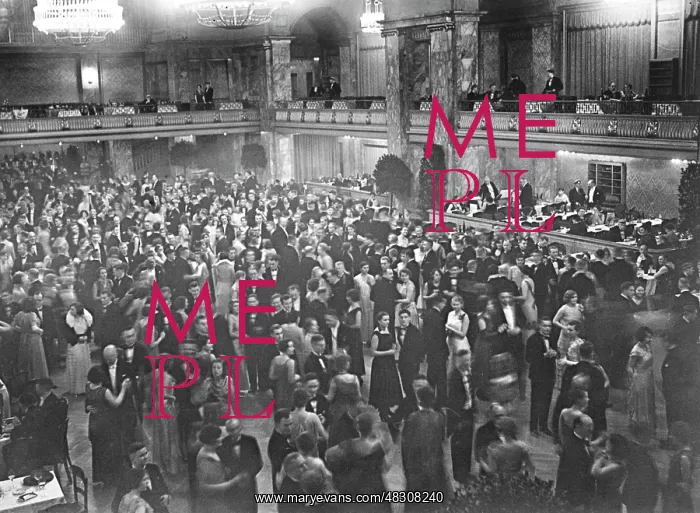 : Social evening in the Marble Hall in Berlin, 1931 : Social evening in the Marble Hall in Berlin, 1931