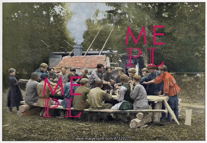 : SOCIAL / RUSSIAN WORKERS : SOCIAL / RUSSIAN WORKERS