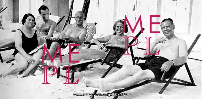 : Society sun-basking at Juan-Les-Pins : Society sun-basking at Juan-Les-Pins