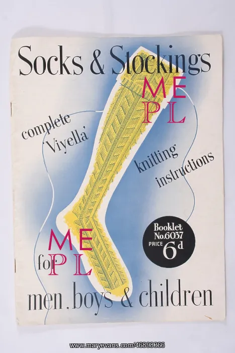 : Socks & stockings knitting book, yellow cable : Socks & stockings knitting book, yellow cable