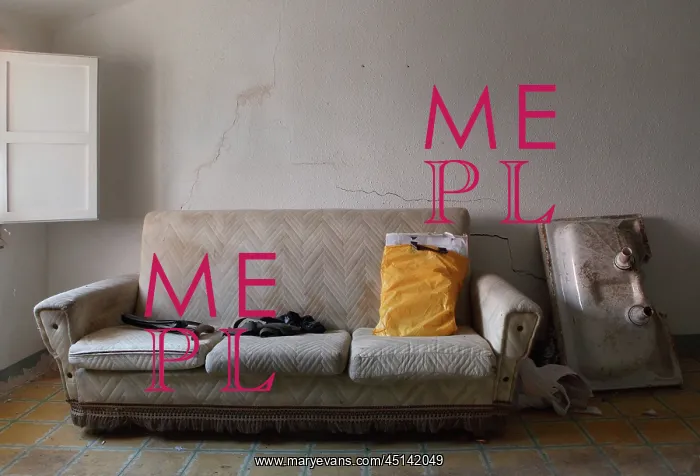 : Sofa, Derelict building, Old Town, Tortosa, Tarragona, Spain : Sofa, Derelict building, Old Town, Tortosa, Tarragona, Spain