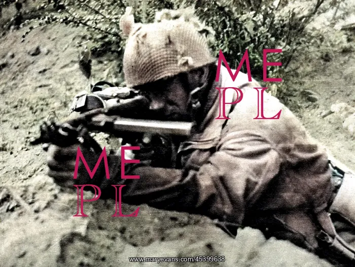 : Soldier of the British First Airborne in action in Arnhem : Soldier of the British First Airborne in action in Arnhem