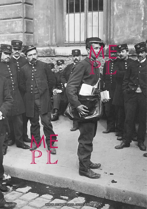 : A soldier as mailman in Paris, 1906 : A soldier as mailman in Paris, 1906