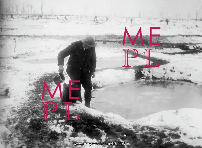 : Soldier in the snow on the Western Front, WW1 : Soldier in the snow on the Western Front, WW1