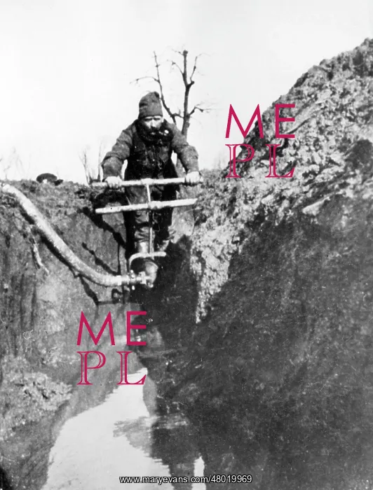 : Soldier in a trench on the Western Front, WW1 : Soldier in a trench on the Western Front, WW1