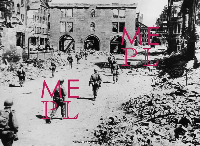 : Soldiers of the US Army in Nuremberg, 1945 : Soldiers of the US Army in Nuremberg, 1945