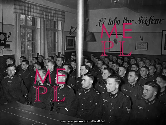 : Soldiers in a barracks in Essen during a speech by Hitle : Soldiers in a barracks in Essen during a speech by Hitle