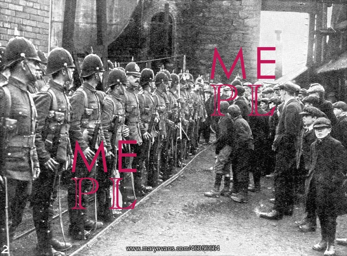 : Soldiers at Brynkinalt Colliery 1912 : Soldiers at Brynkinalt Colliery 1912