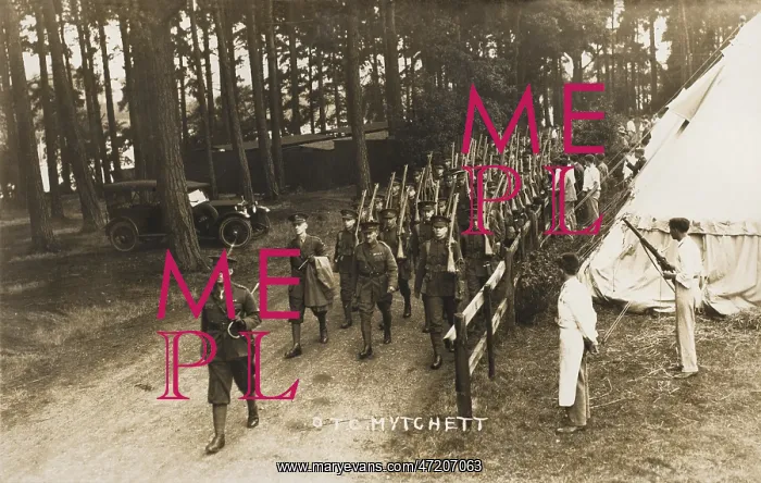 : SOLDIERS AT CAMBERLEY : SOLDIERS AT CAMBERLEY