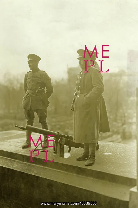 : Soldiers guard the Reichstag, 1920 : Soldiers guard the Reichstag, 1920