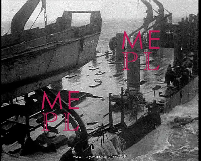 : Soldiers on a Shipwrecked Landing Craft : Soldiers on a Shipwrecked Landing Craft