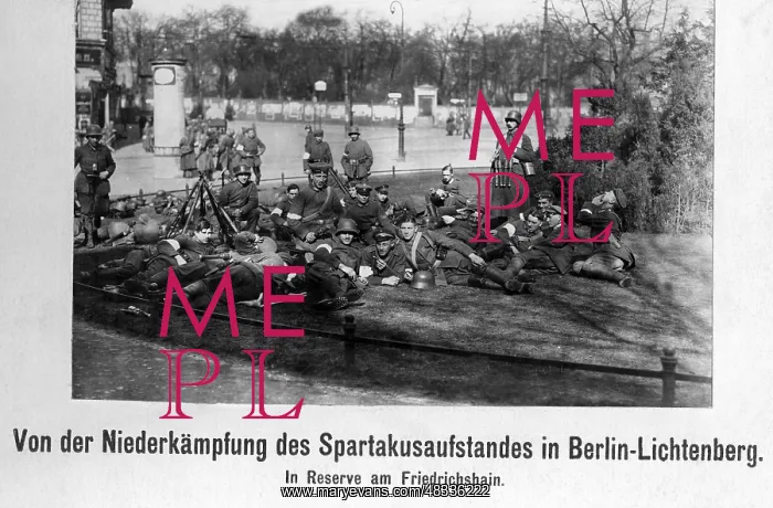 : Soldiers taking a break at the Friedrichshain in Berlin : Soldiers taking a break at the Friedrichshain in Berlin