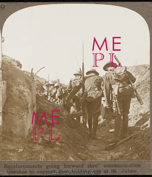 : SOLDIERS IN TRENCH : SOLDIERS IN TRENCH