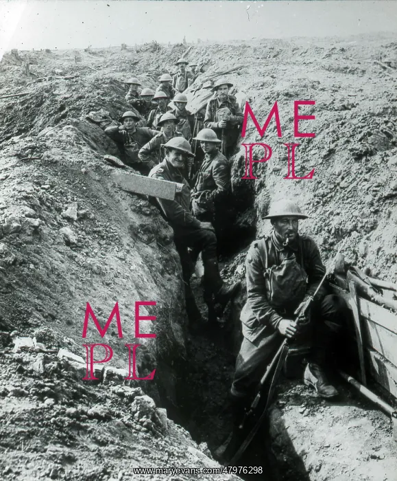 : Soldiers in trench with fixed bayonets : Soldiers in trench with fixed bayonets