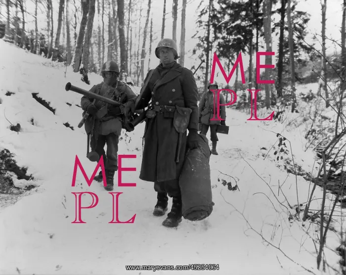 : Three soldiers of the U.S. 101st Engineers, held : Three soldiers of the U.S. 101st Engineers, held