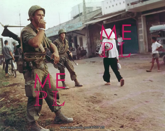 : US SOLDIERS IN VIETNAM : US SOLDIERS IN VIETNAM