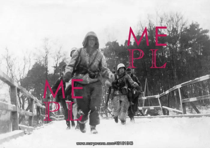 : Soldiers of the Waffen SS during combat on the Western front : Soldiers of the Waffen SS during combat on the Western front