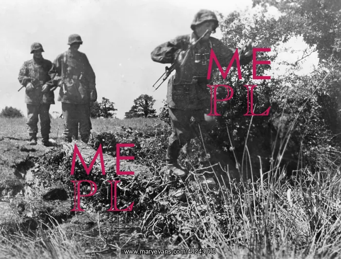 : Soldiers of the Waffen SS in Normandy, 1944 : Soldiers of the Waffen SS in Normandy, 1944