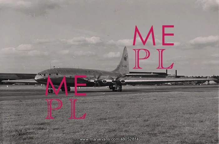 : The sole Bristol Brabazon G-AGPW : The sole Bristol Brabazon G-AGPW