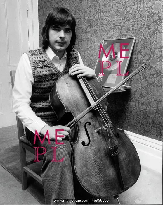 : Solo Cellist Julian Lloyd Webber 1951 - : Solo Cellist Julian Lloyd Webber 1951 -