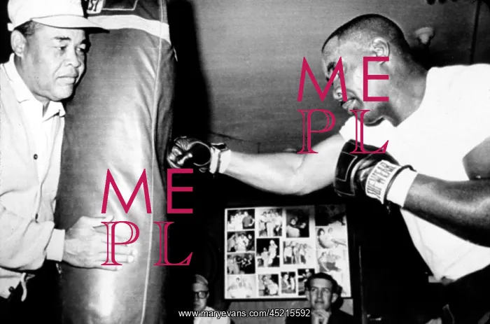: Sonny Liston working out on the heavy bag ? : Sonny Liston working out on the heavy bag ?