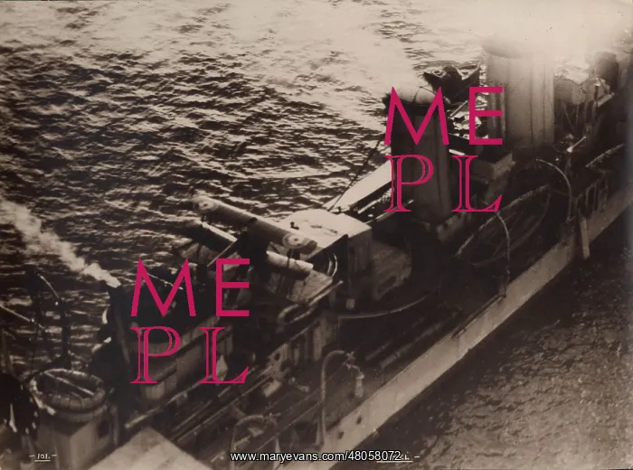 : Sopwith 2F1 Camel on a ship : Sopwith 2F1 Camel on a ship