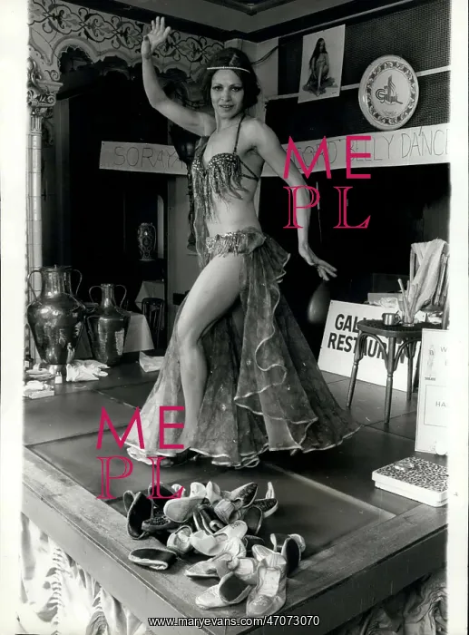 : Soraya, record-breaking belly dancer : Soraya, record-breaking belly dancer